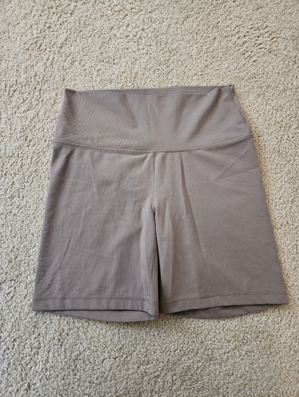Yogalicious Lux Everyday 7" Short Size Large L High-Waist Bike Shorts in Taupe
